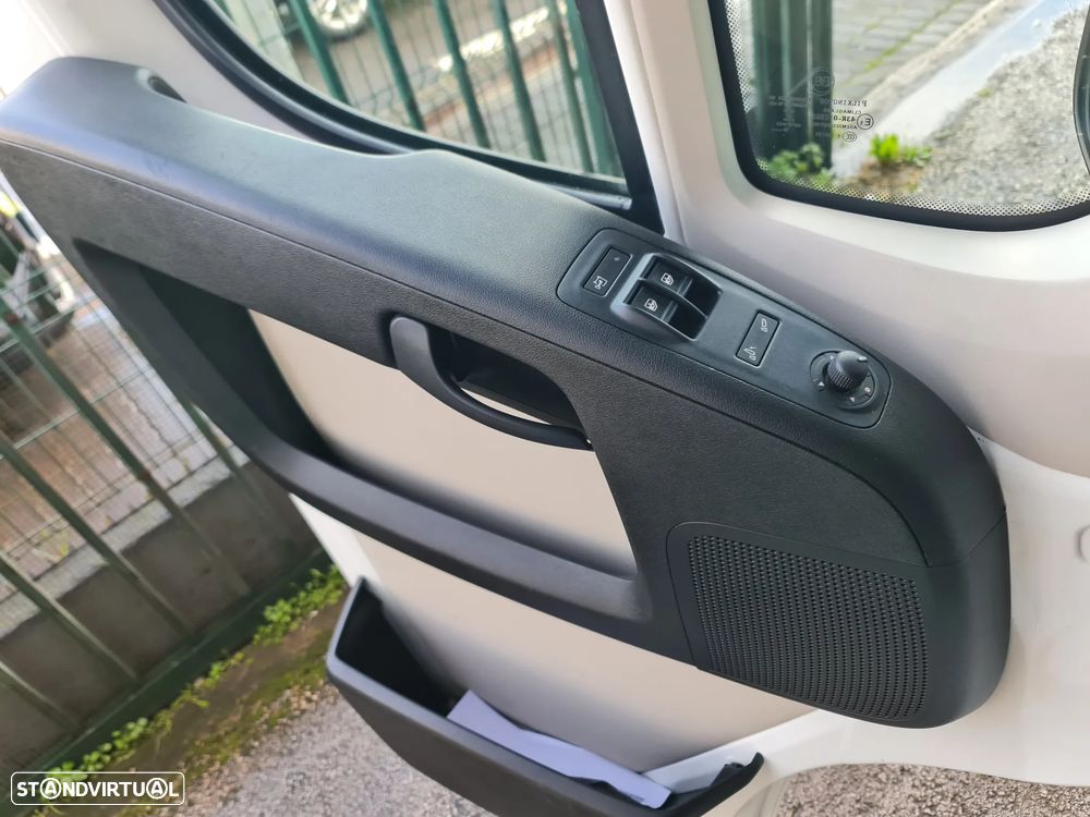 Peugeot BOXER 2.0 Blue-Hdi L1H1 *GPS/Ac/ IVA DEDUTÍVEL - 23