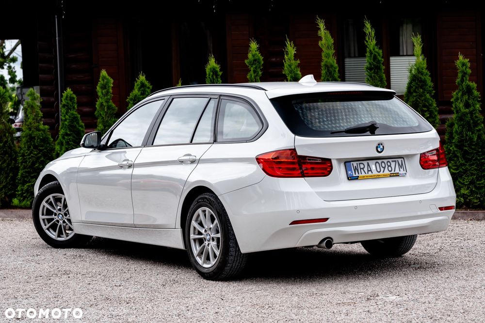 BMW Seria 3 316d - 13