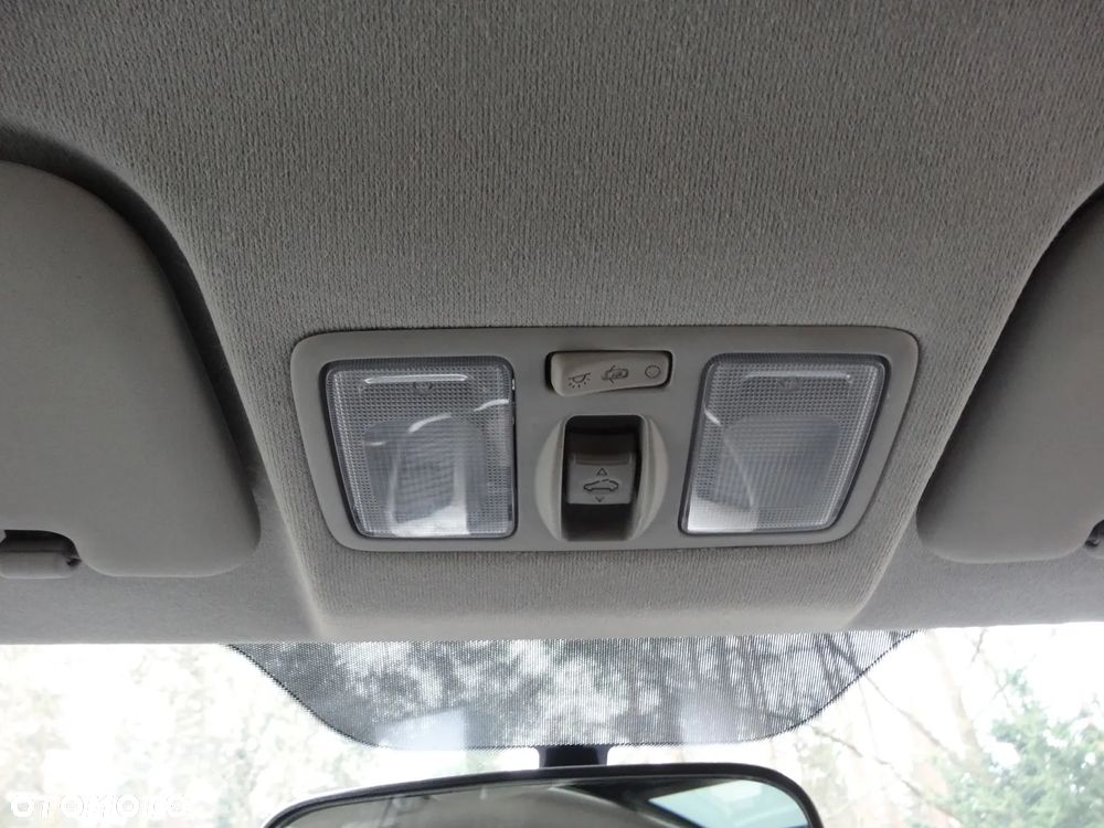 Kia Venga 1.6 CRDi 128 Black Collection - 34