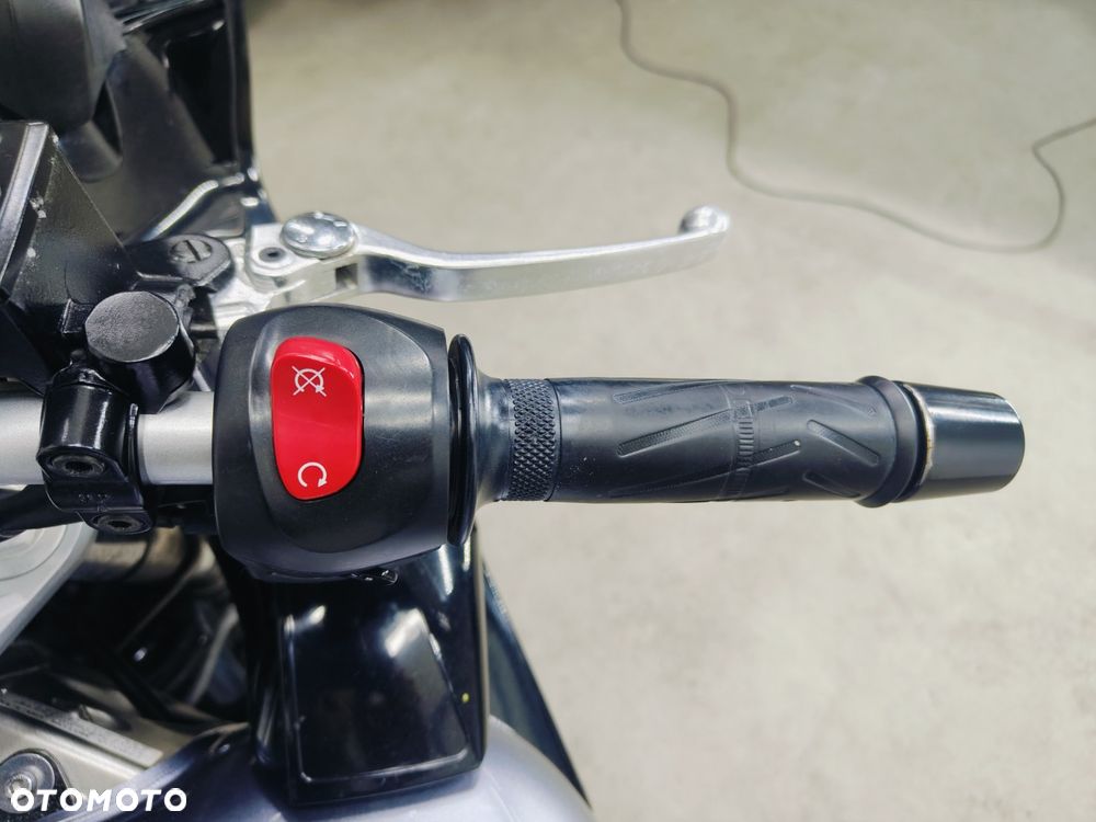 Yamaha FZS - 17