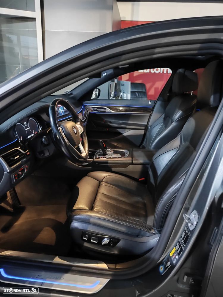 BMW 740 e iPerformance Pack M - 13