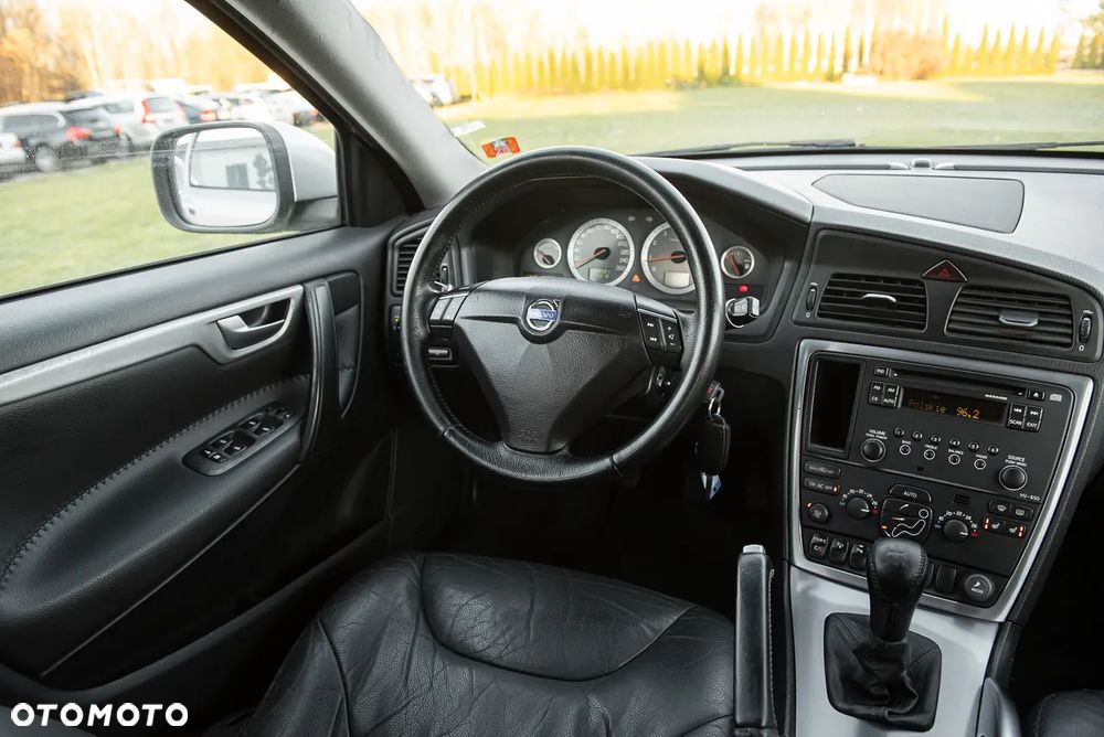 Volvo XC 70 AWD Premium - 19