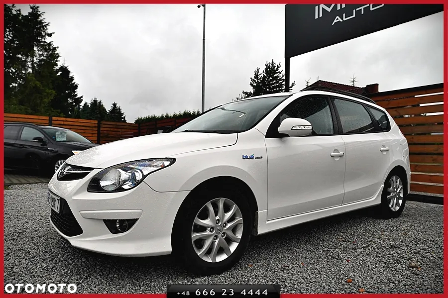 Hyundai i30 1.6 CRDI blue Comfort - 4