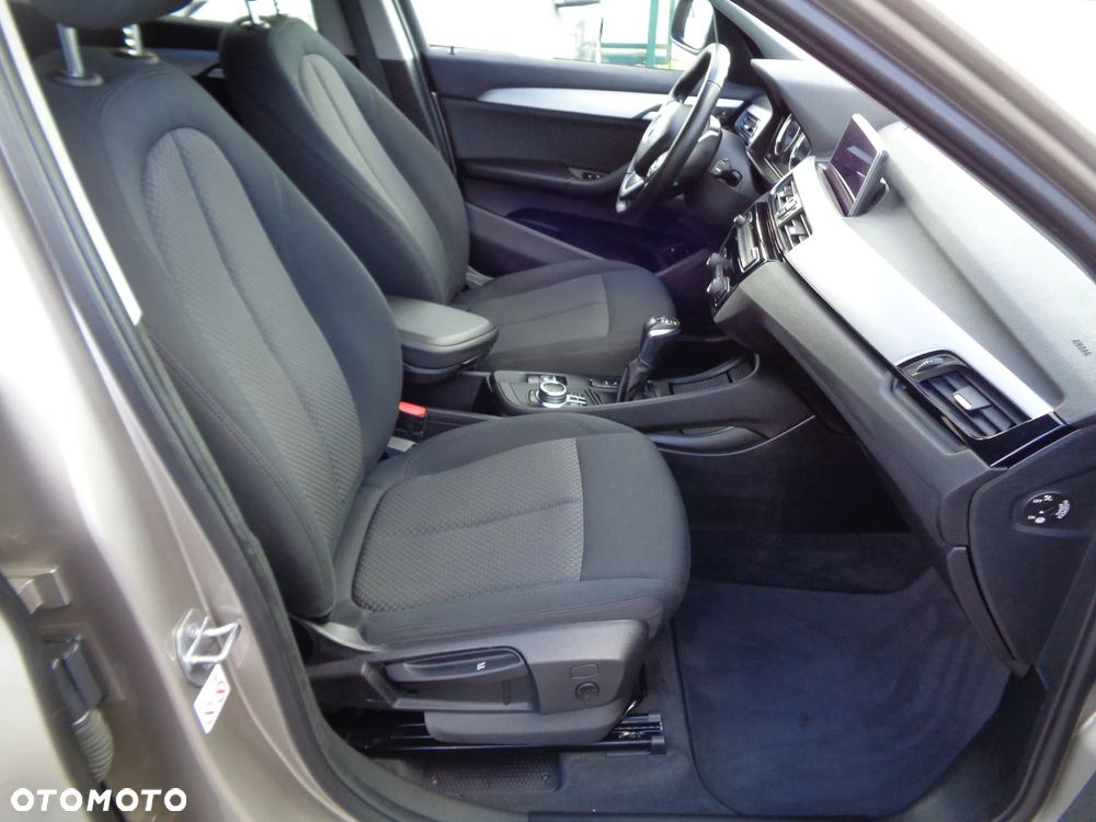 BMW X1 xDrive25e Sport Line - 23