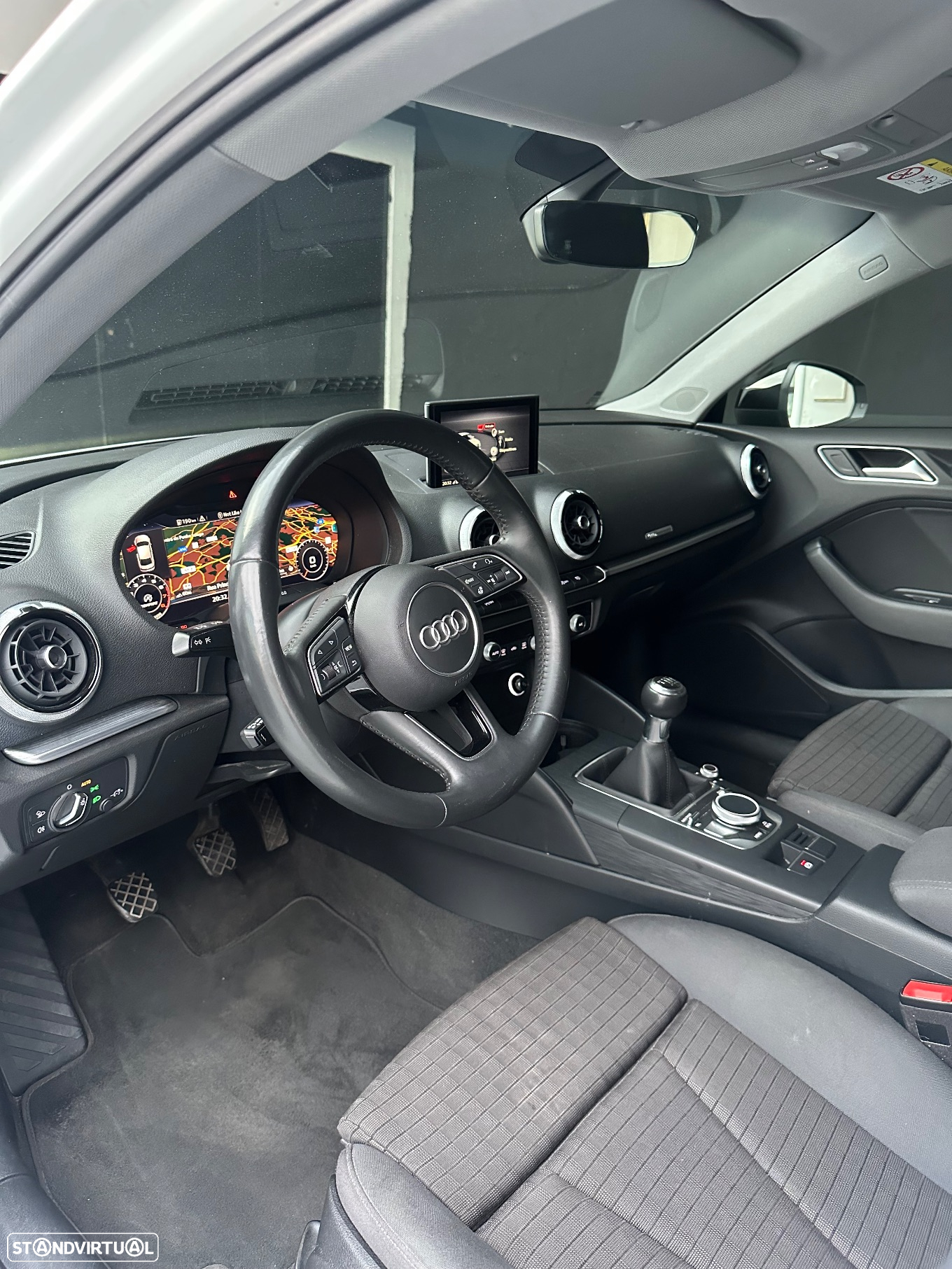 Audi A3 Limousine 30 TFSI Design - 16