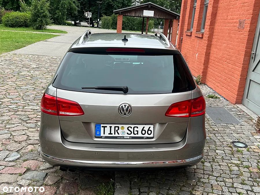 Volkswagen Passat 2.0 TDI DPF Highline - 5