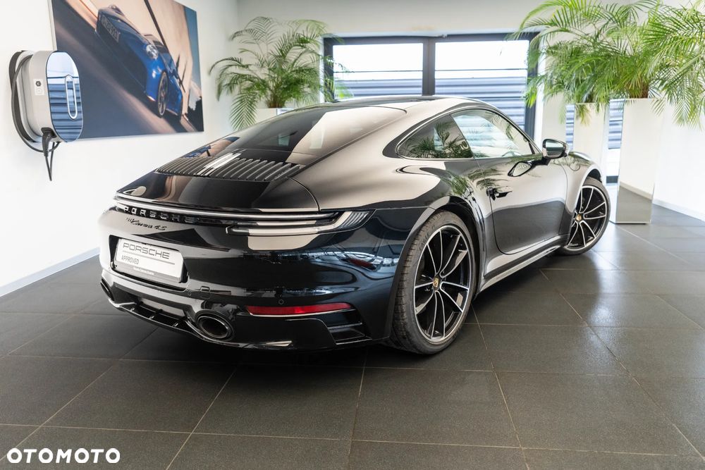 Porsche 911 Carrera 4S - 2