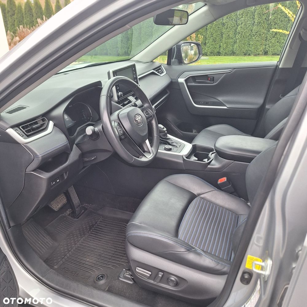 Toyota RAV4 - 5