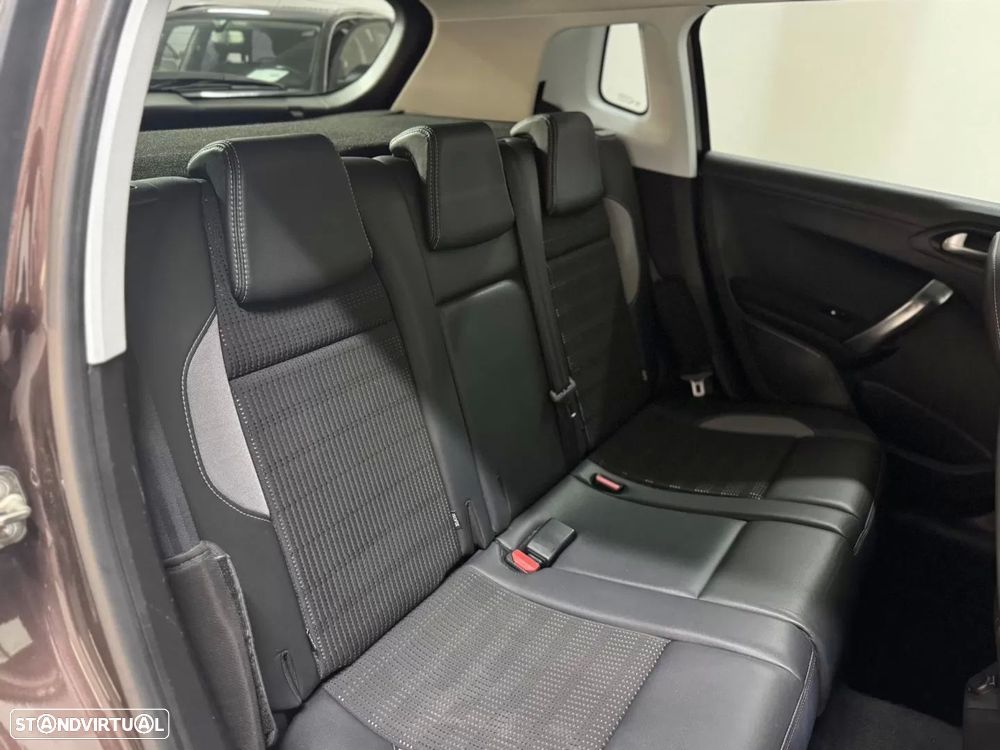 Peugeot 2008 1.6 e-HDi Allure - 51