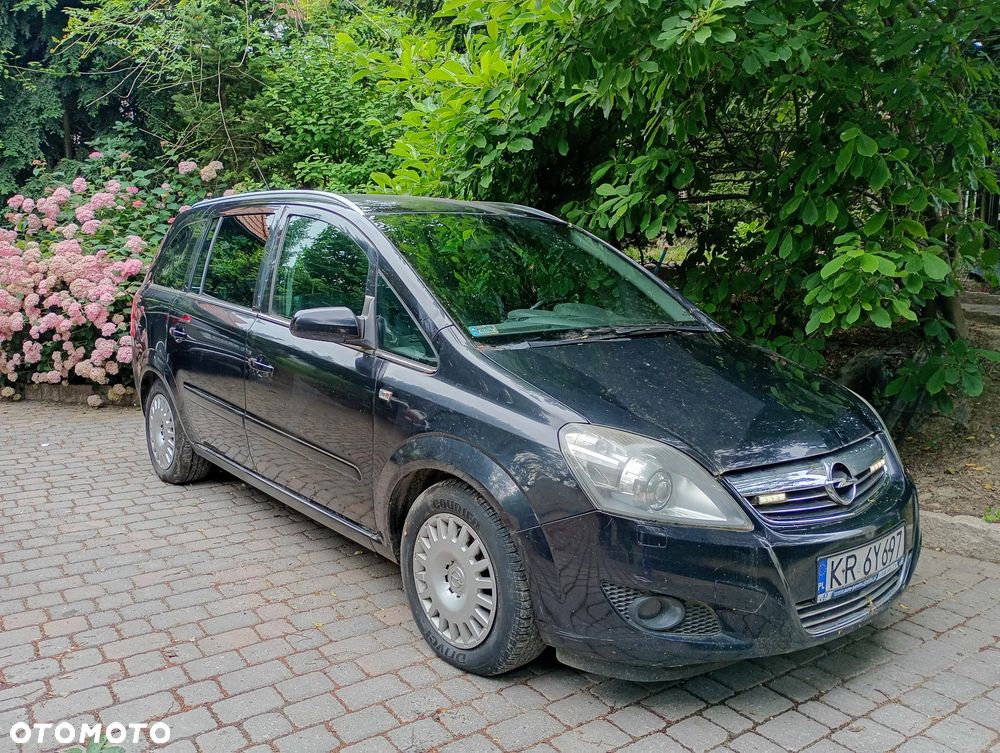 Opel Zafira 1.8 Cosmo - 2