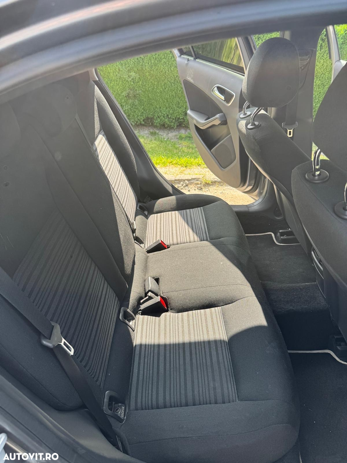 Mercedes-Benz A 180 CDI 7G DCT - 12