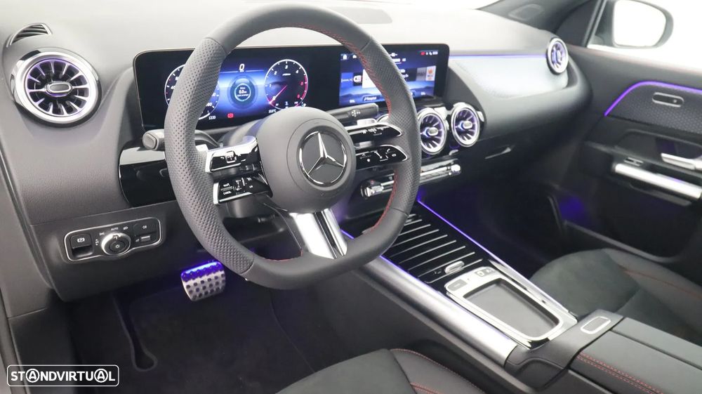 Mercedes-Benz GLA 200 d AMG Line - 24