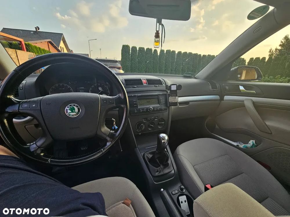 Skoda Octavia 2.0 TDI Ambiente - 4