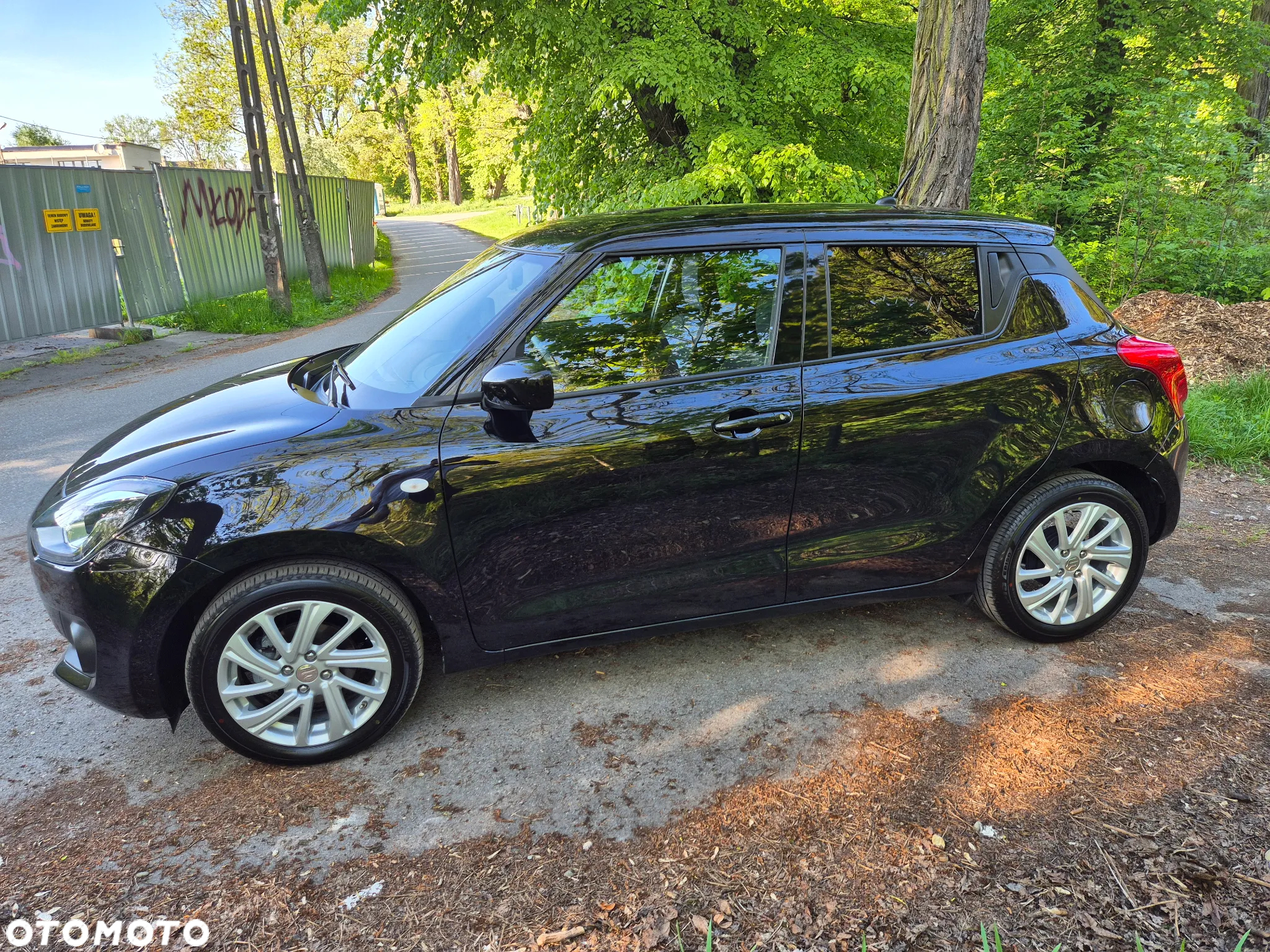 Suzuki Swift 1.2 Dualjet SHVS Premium CVT - 22