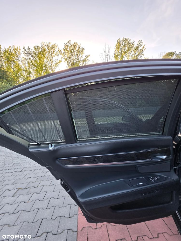 BMW Seria 7 740d xDrive - 35