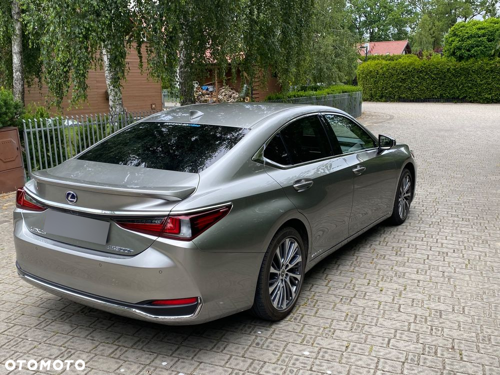 Lexus ES 300h Business Edition - 5