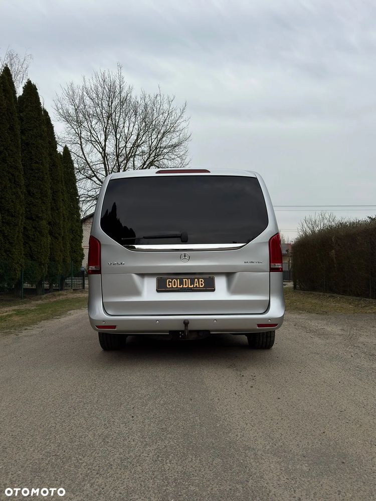 Mercedes-Benz Klasa V 250 (BlueTEC) d kompakt 7G-TRONIC Avantgarde Edition - 4