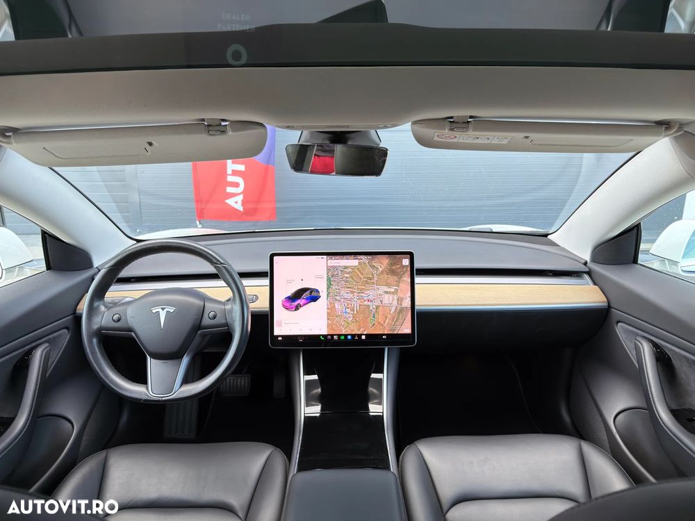 Tesla Model 3 - 2
