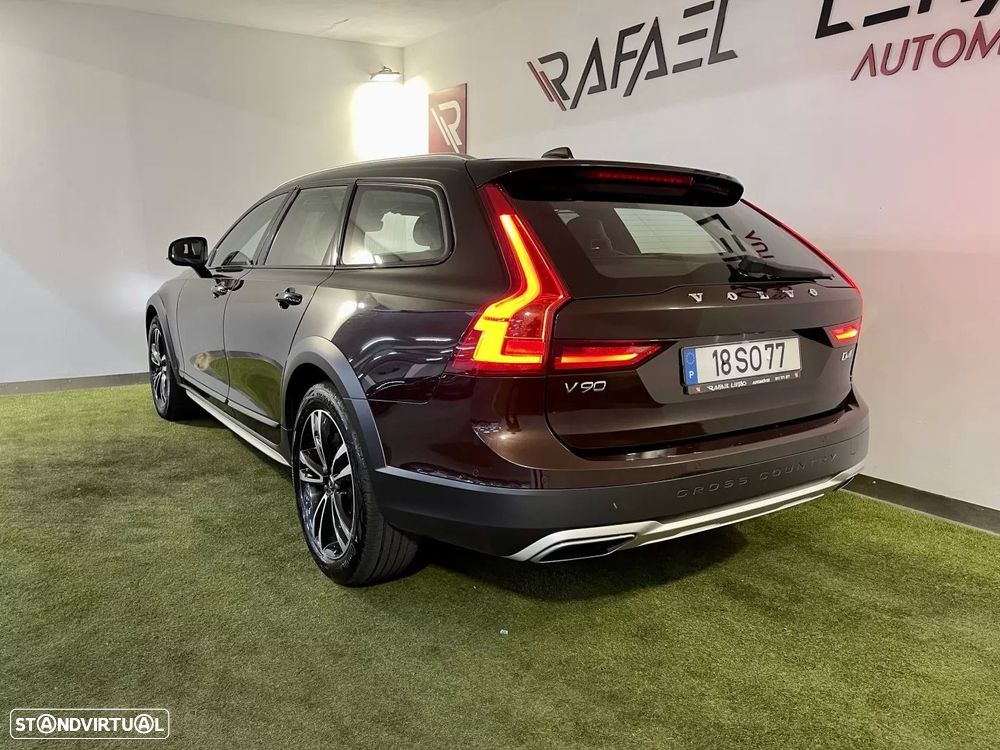 Volvo V90 Cross Country 2.0 D4 Plus AWD Geartronic - 12