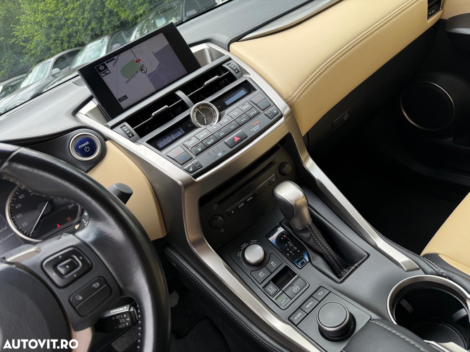 Lexus Seria NX 300h - 13