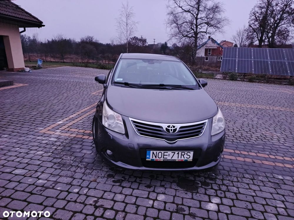 Toyota Avensis 2.0 D-4D Premium - 1