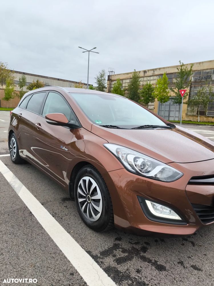 Hyundai i30 blue 1.6 GDI Trend - 13