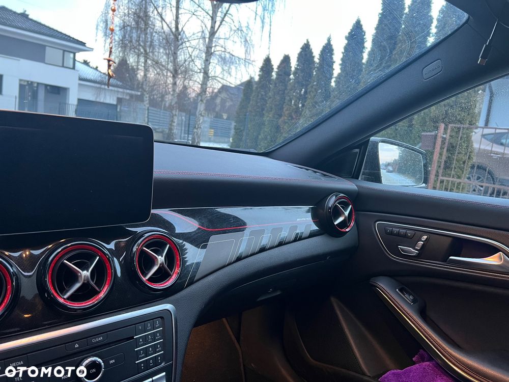 Mercedes-Benz CLA AMG 45 4-Matic - 8