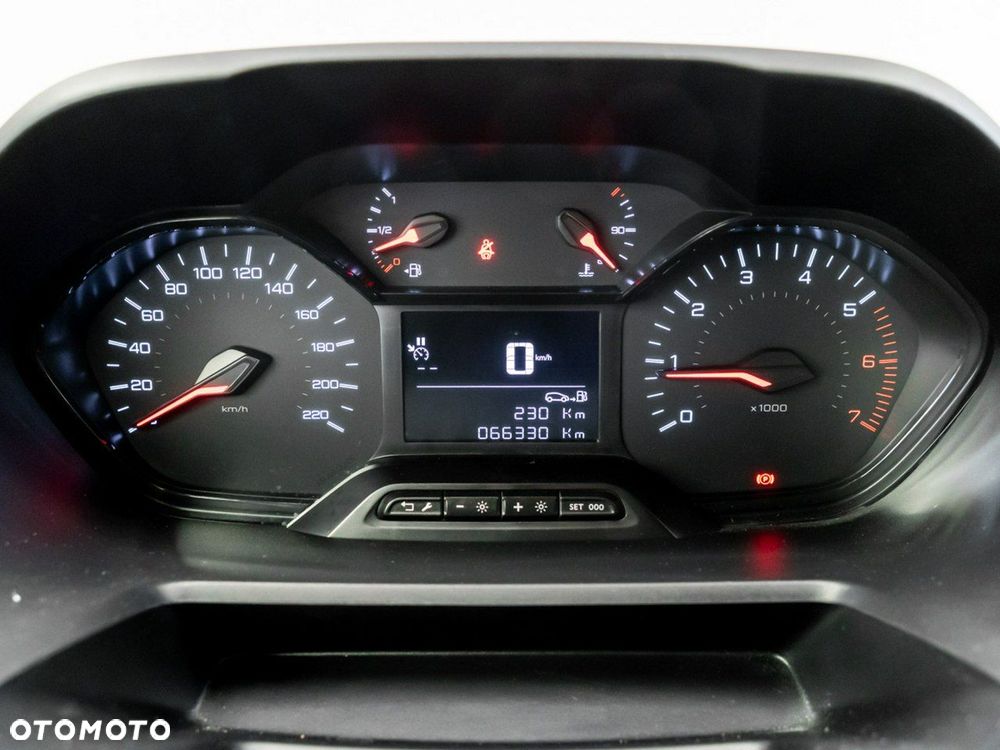 Peugeot Partner - 13