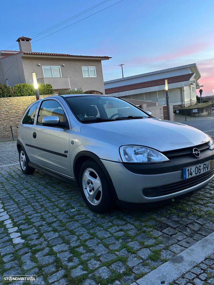 Opel Corsa 1.2 16V Sport - 2
