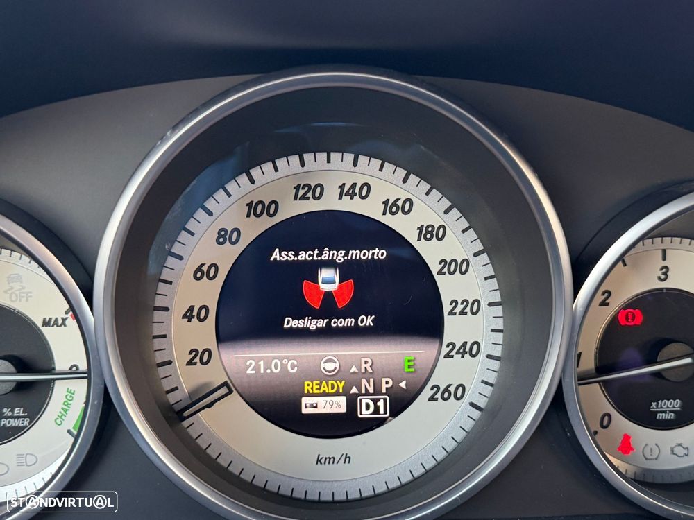 Mercedes-Benz E 300 BLUETEC Hybrid Avantgarde - 19