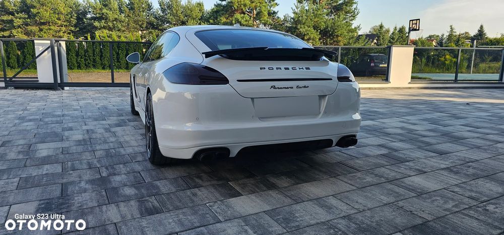 Porsche Panamera Turbo - 12