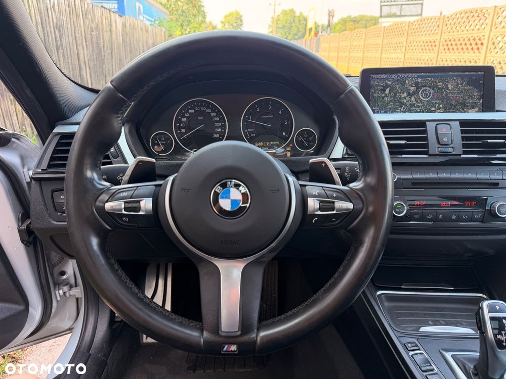 BMW Seria 3 320d xDrive - 12