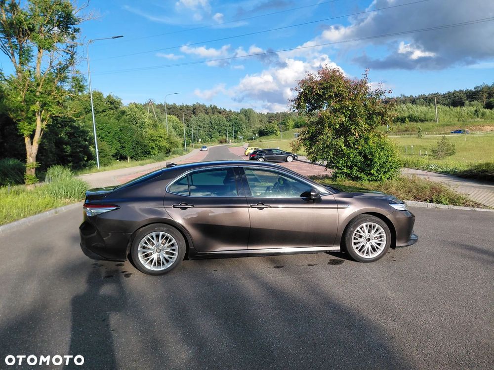 Toyota Camry 2.5 Hybrid Executive CVT - 11
