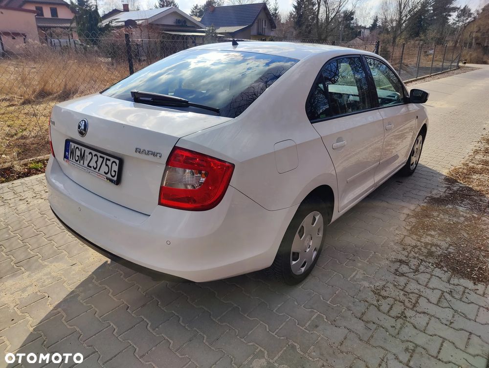 Skoda RAPID 1.6 TDI DPF Ambition - 4