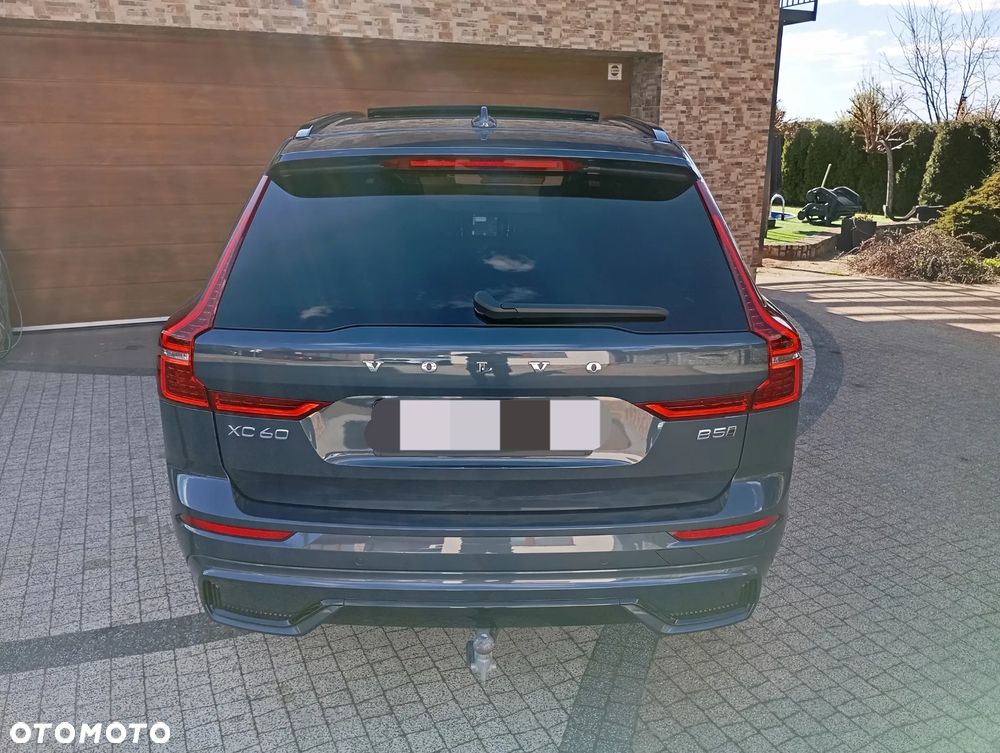 Volvo XC 60 B5 B AWD Plus Dark - 12