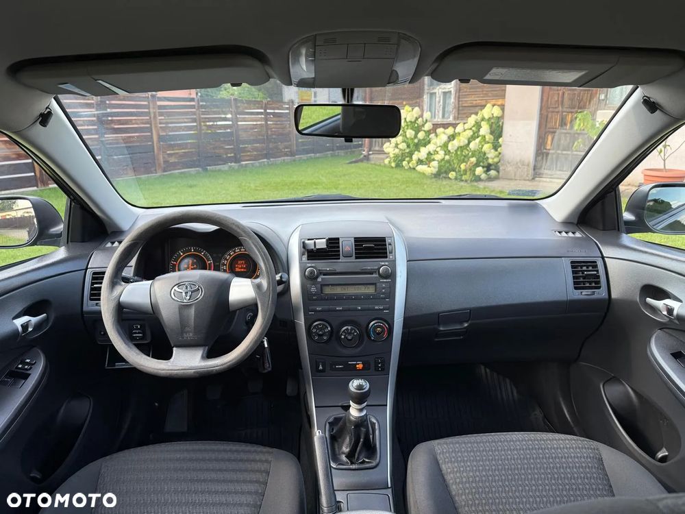Toyota Corolla - 3