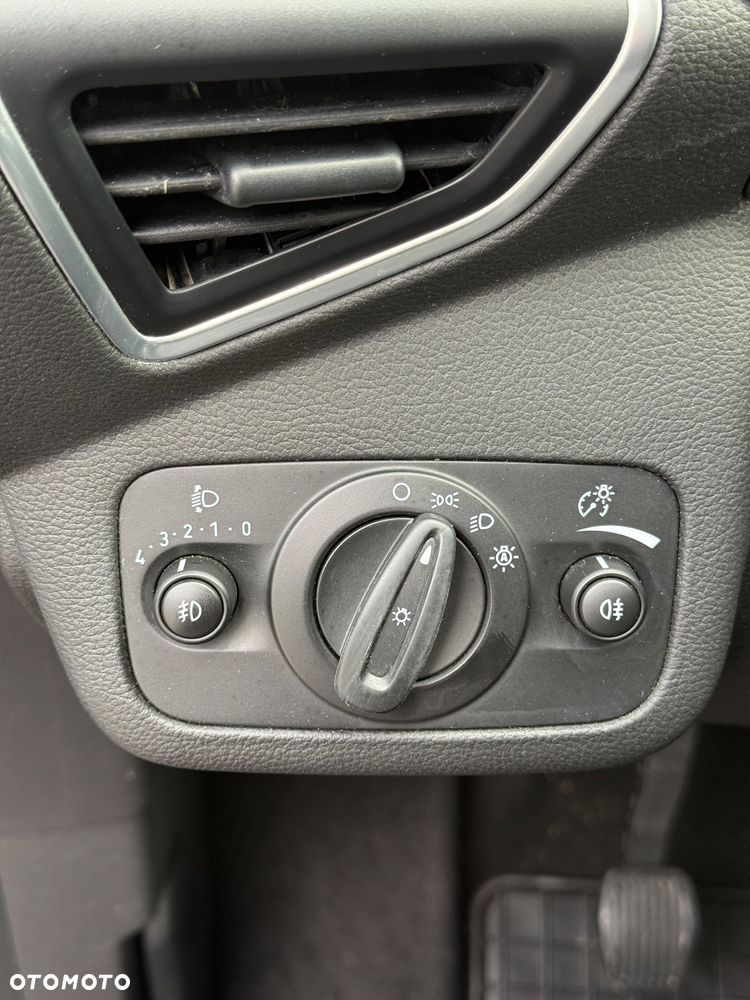 Ford Kuga 2.0 TDCi 2x4 Titanium - 22