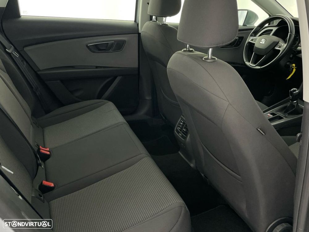 SEAT Leon 1.6 TDI Style S/S — fotografia 24