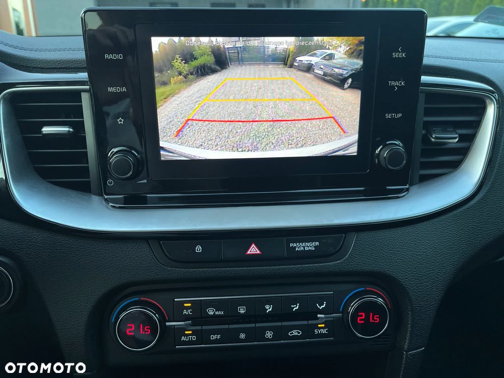 Kia Ceed 1.6 CRDi mHEV L - 14