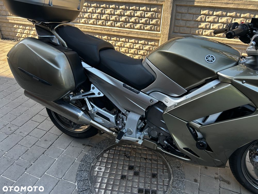 Yamaha FJR - 7