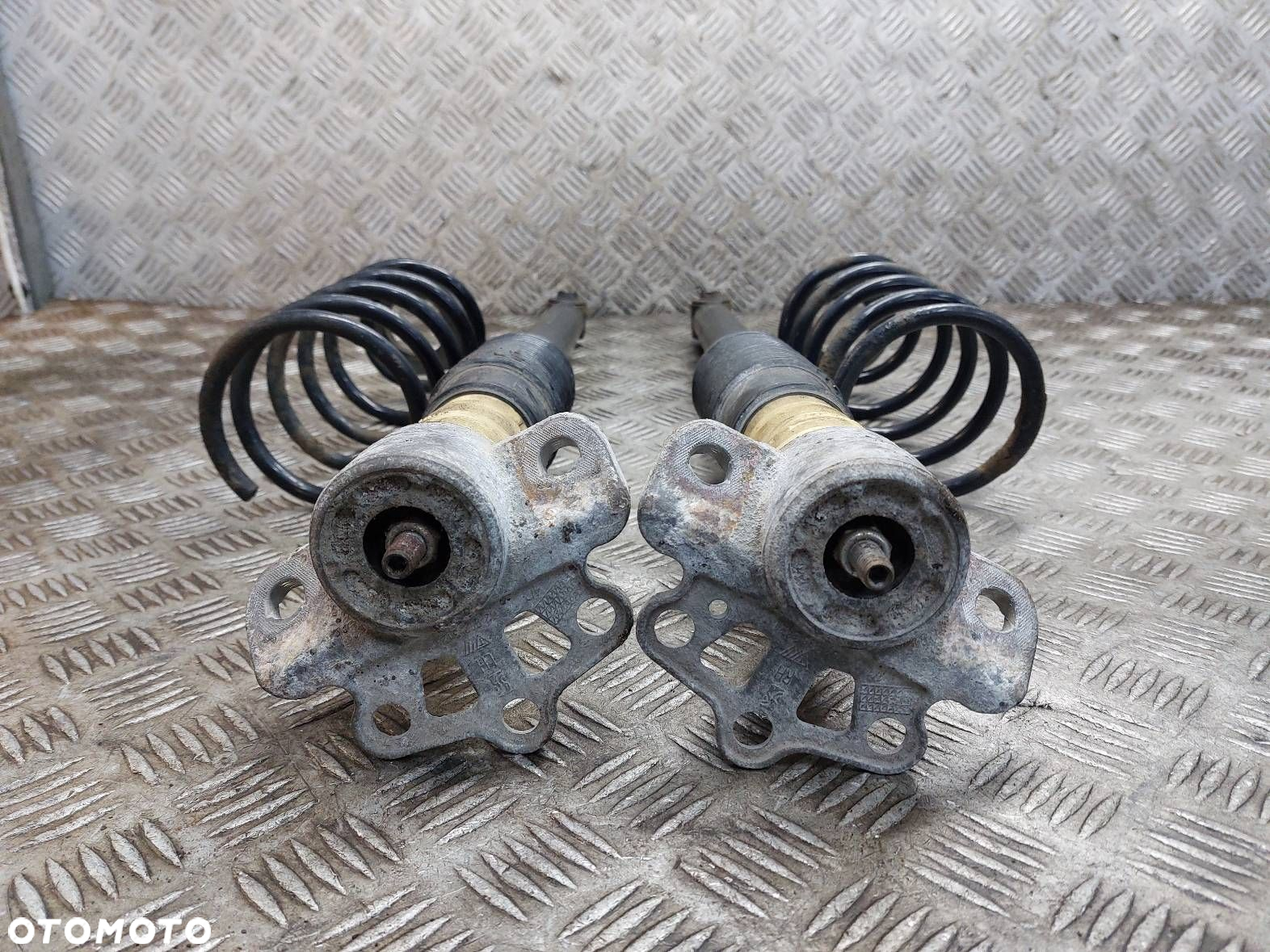 AMORTYZATORY + SPRĘŻYNY TYŁ KOMPLET OPEL CORSA D HB 3D - 2