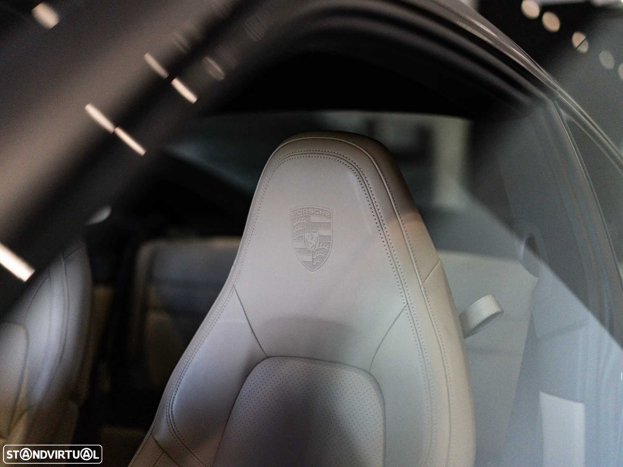 Porsche 911 (992) Carrera 4S PDK - 38