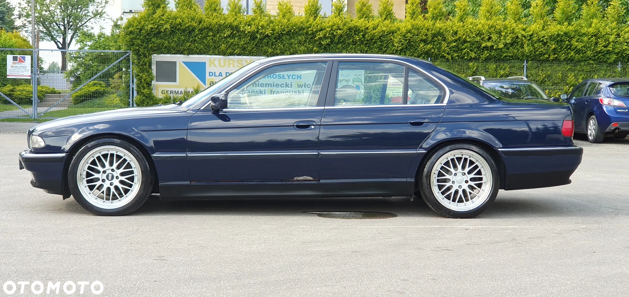 BMW Seria 7 740i - 8
