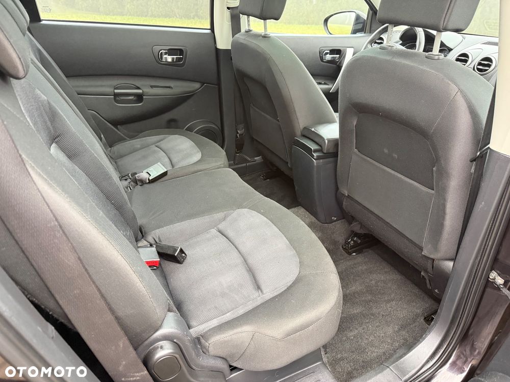 Nissan Qashqai+2 - 30