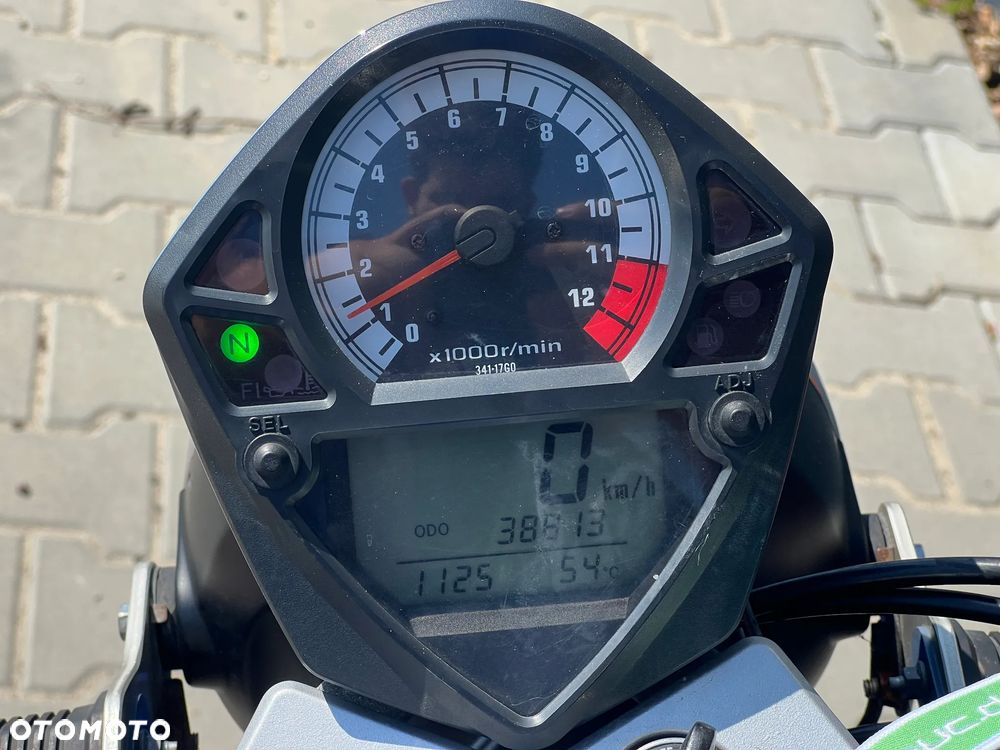 Suzuki SV - 13