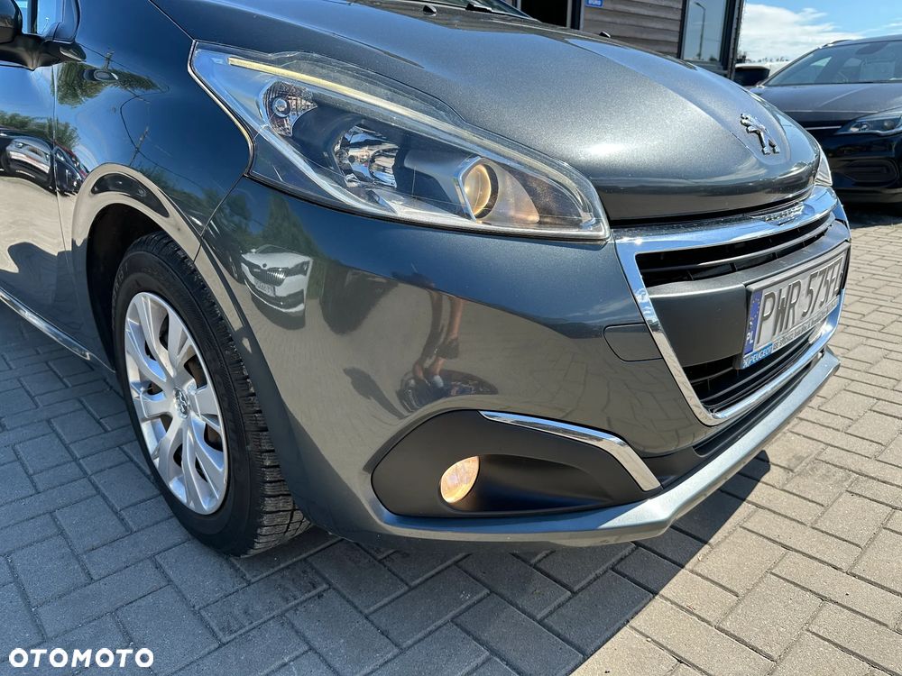 Peugeot 208 - 33
