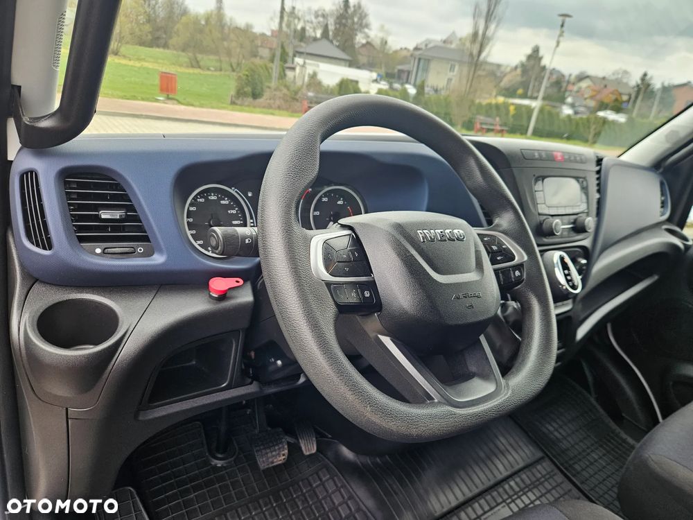 Iveco Daily 35-140, Hi-Matic Kontener plus winda 750 kg. - 22