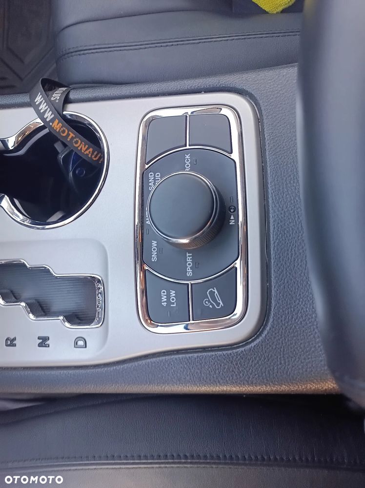 Jeep Grand Cherokee - 20