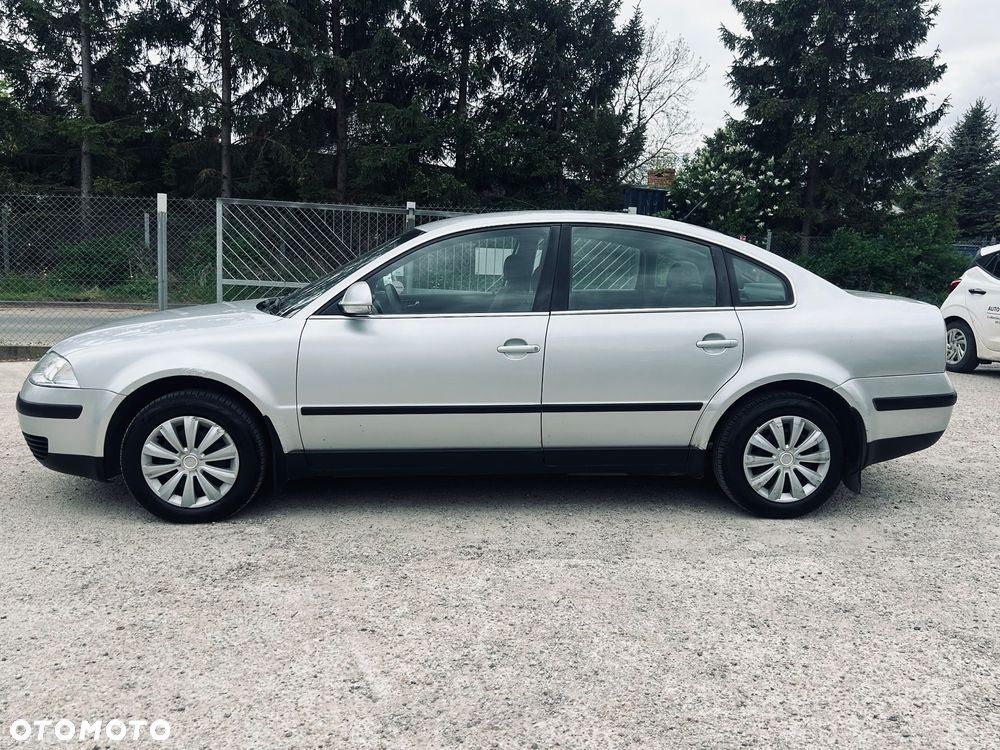 Volkswagen Passat 1.9 TDI Comfortline - 4