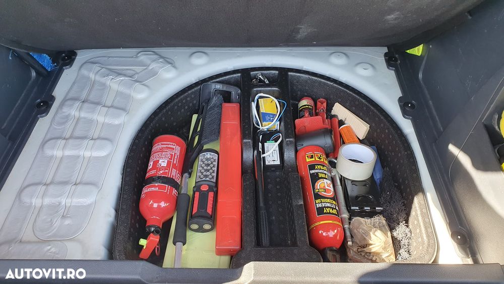 Peugeot 3008 2.0 HDI FAP Premium - 28